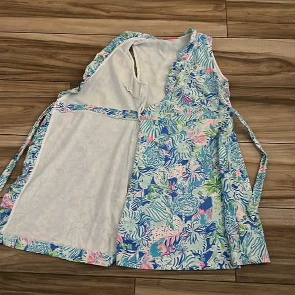 Lilly Pulitzer Romee wrap dress. - Picture 2 of 5